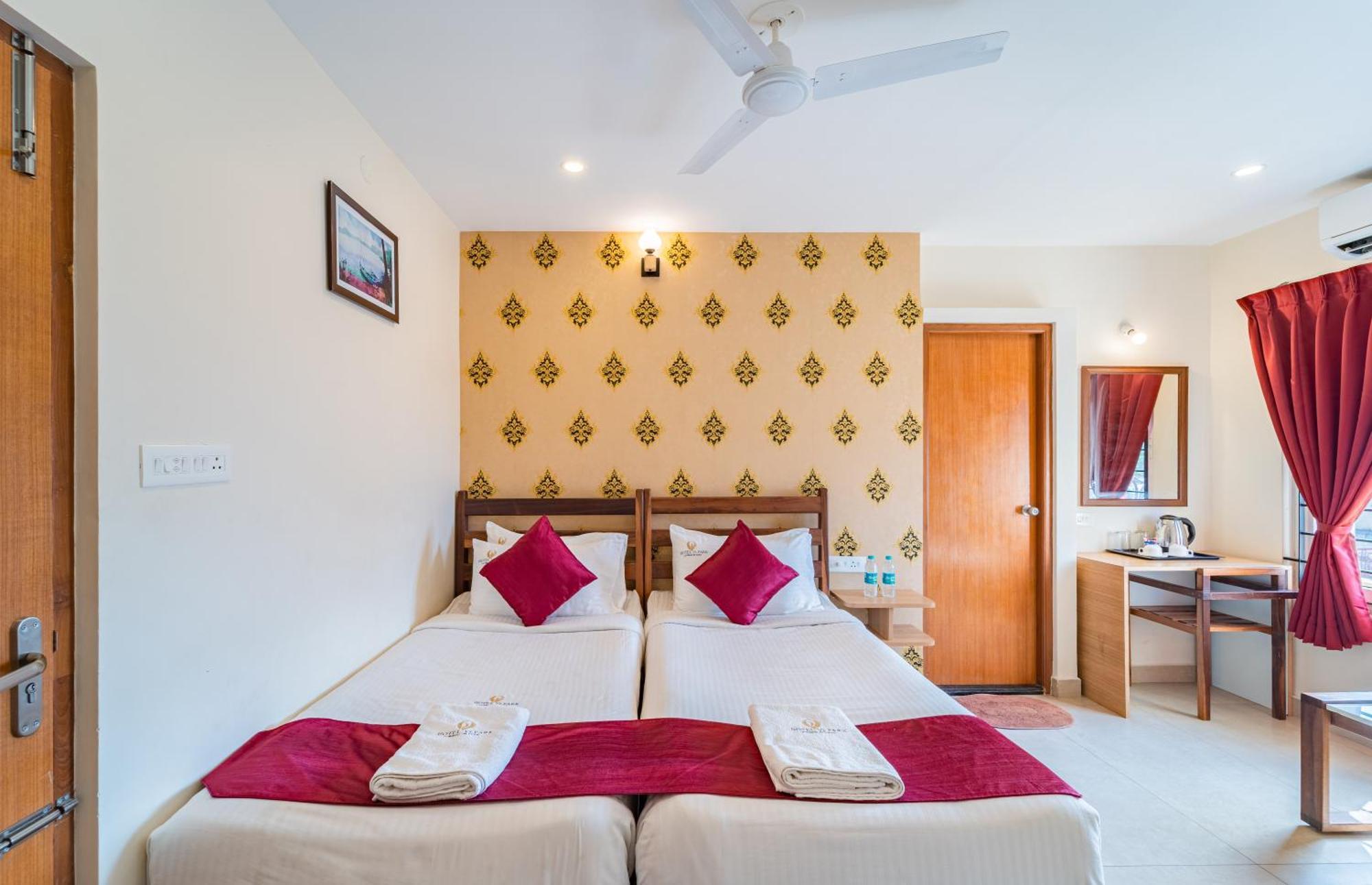 Hotel VI Park - City Centre Pondicherry Bagian luar foto