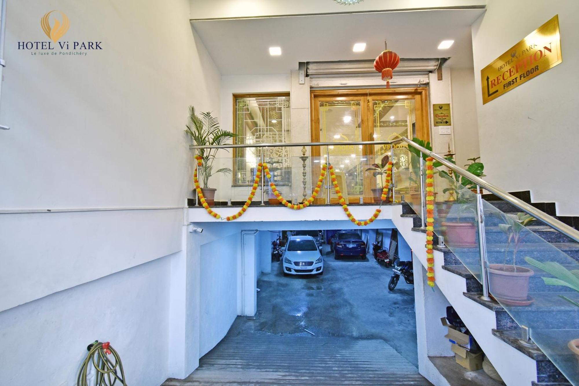 Hotel VI Park - City Centre Pondicherry Bagian luar foto