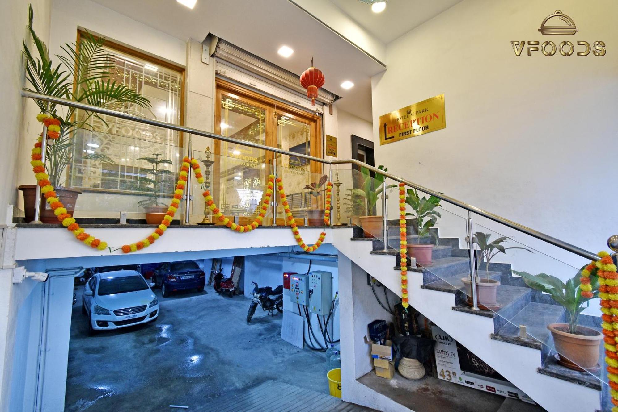 Hotel VI Park - City Centre Pondicherry Bagian luar foto
