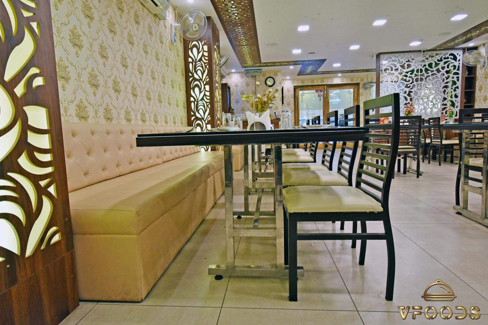 Hotel VI Park - City Centre Pondicherry Bagian luar foto